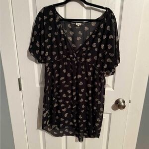 Kismet Black Blouse with Heart Pattern